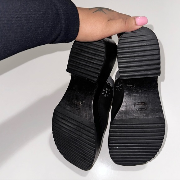 Women’s vintage 90s Y2K Tommy Hilfiger platform wooden chunky leather clogs - Picture 5 of 9